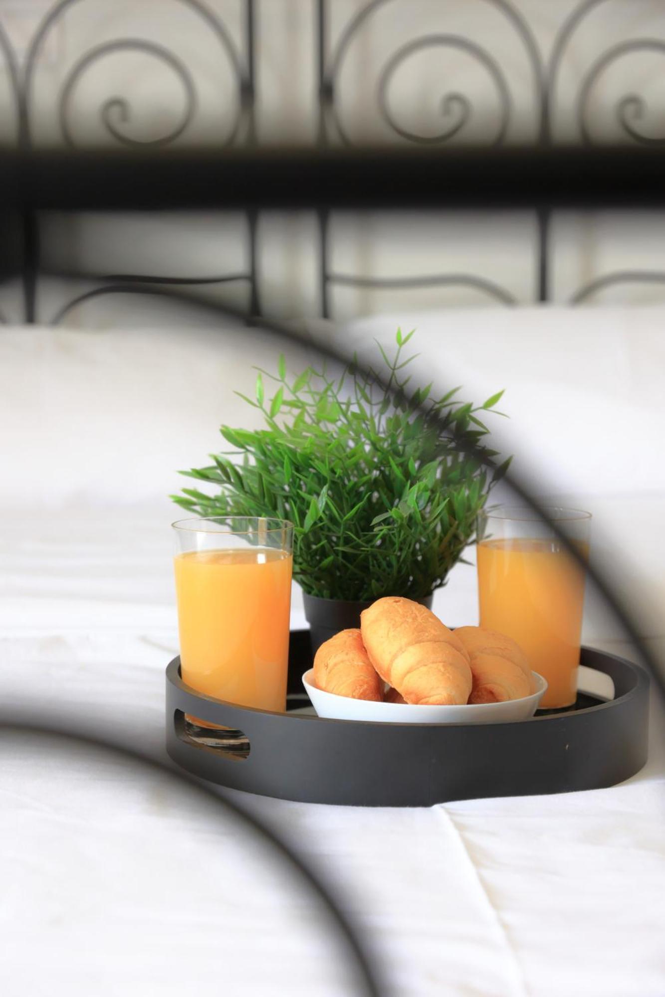 Renaissance City Apartment "By Checkin" Iraklion Buitenkant foto