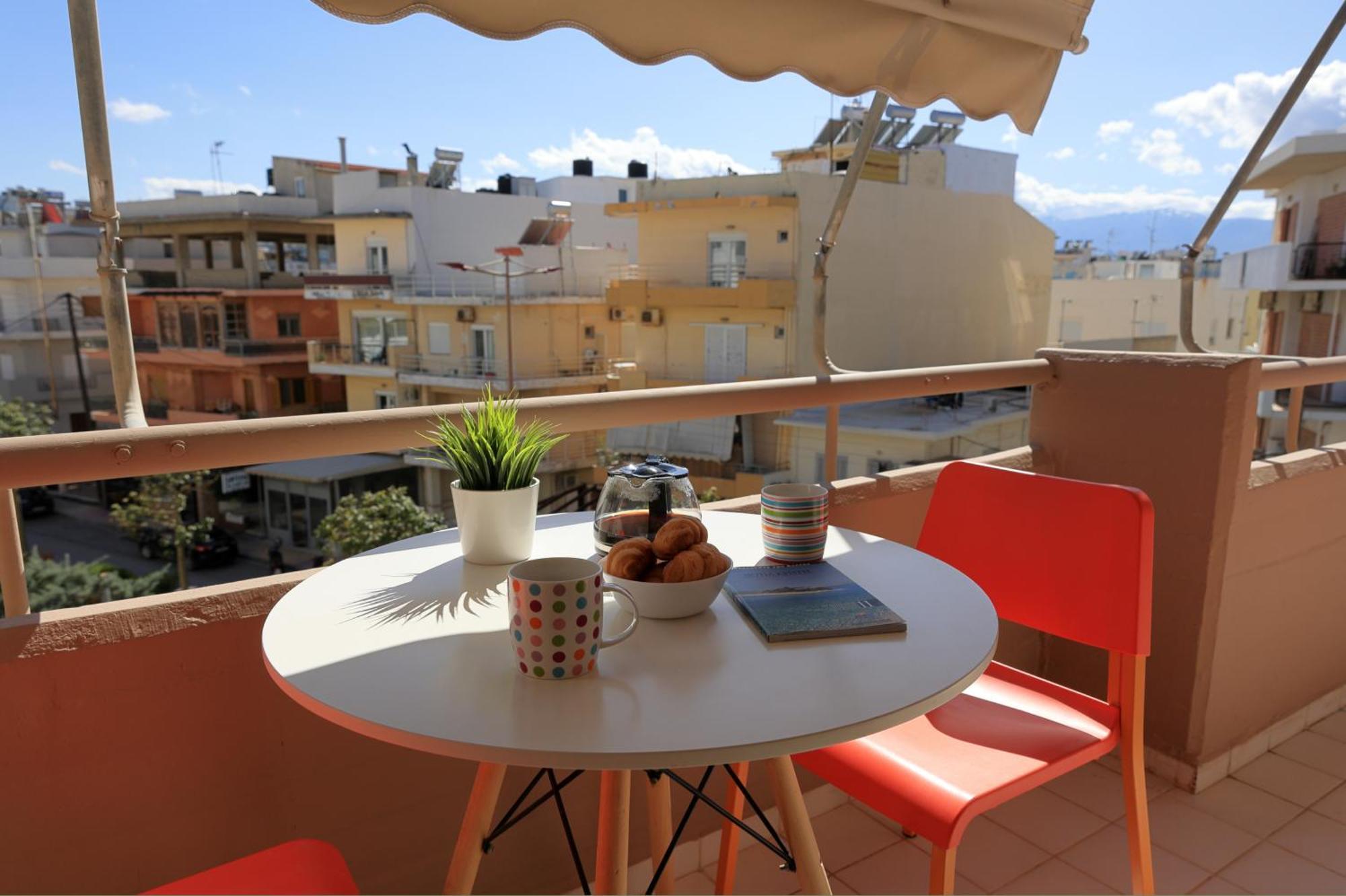 Renaissance City Apartment "By Checkin" Iraklion Buitenkant foto